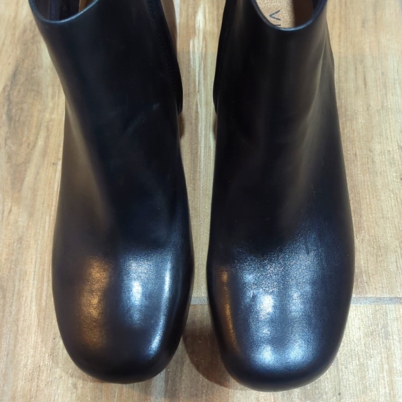 NWOT VIONIC Sibley Women's Ankle Bootie - Stylish And Supp Black Nappa - 9 Med - Picture 3 of 10